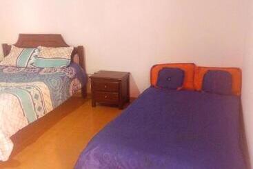 פנסיון Hostal Ml Las Tres B