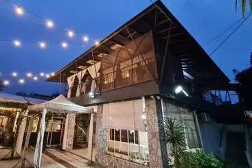 Hostel Family Studio With Pool In Bangi