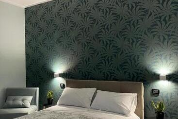 ベッドアンドブレックファースト The Green Leaves