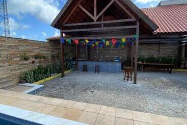 ホテル Pousada Village