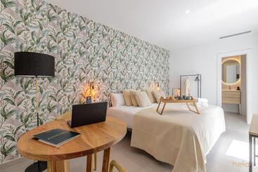 Huoneistohotelli Cervantes Suites By Helo