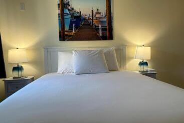 فندق Dock Street Inn