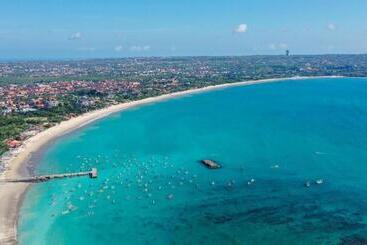 ホテル Reddoorz @ Kawaii Apartment Jimbaran