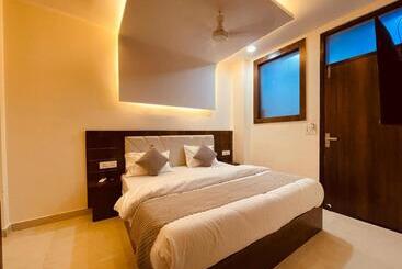 ベッドアンドブレックファースト Wooib Hotels, Haridwar