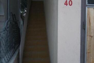 پانسیون Bravo Guest House