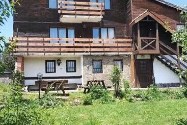 پانسیون Chapov Guest Rooms