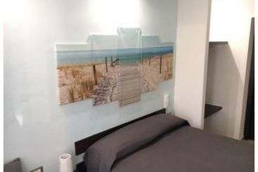 تختخواب و صبحانه Rooms La Perla Del Mare