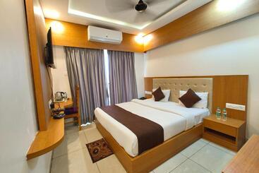 Shree Gajanana Puri   A Luxury Collection Of Hotel   Spacious And Decorated Room With Lift And Parki