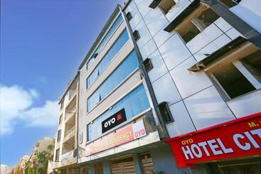 Super Hotel Oo Hotel Shyam Residency Near Samaypur Badli Metro