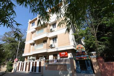 호텔 Oyo Rooms Ambattur Estate Road Behind Spartan School