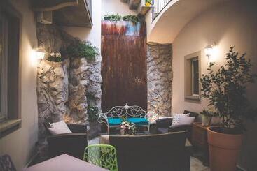 مبيت وإفطار Cantina Del Convento Maison