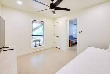 茅舍 Screened Porch: Pet Friendly Dadeville Cabin!