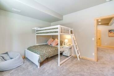 Сельский дом 24 0082 Fairplay Cabin: Hike, Fish, Ski!