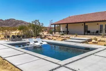 کلبه Sunflower Ranch 1mi From Jt New Pool + Game Room
