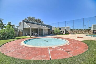 Hus på landet Expansive Home In Humble Near Lake Houston!