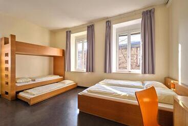 Youth Hostel Schengen / Remerschen