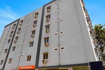 Fabhotel Broholic Suites I