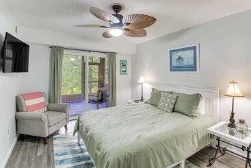 קוטג'' Hot Springs Retreat W/ Private Dock + Hot Tub!