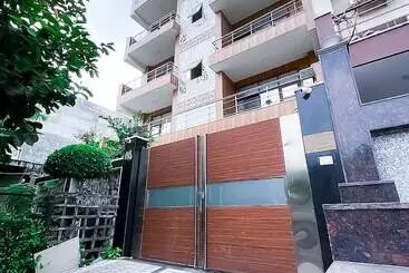 Hotel Roomshala 117 Shubham Residency