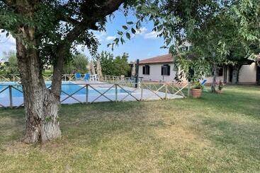 Hotel wiejski Il Girasole Terzuolo