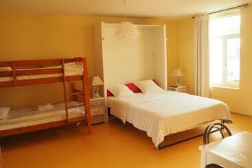 ホテル Hôtel Le Vivier Wissant   Centre Village