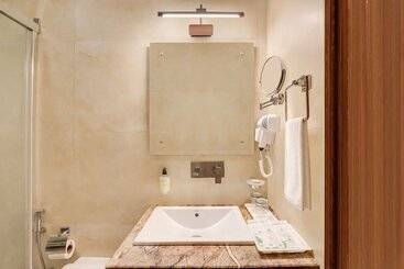 Lemon Tree Hotel Mcleodganj