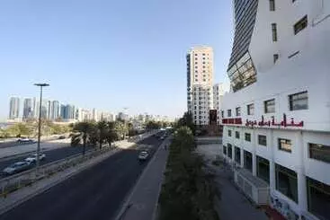 هتل Capital O 126 Manama Tower