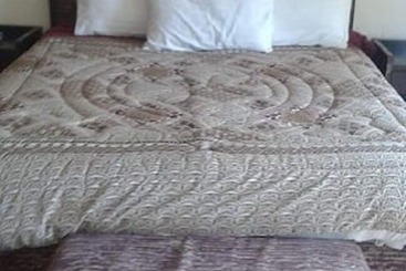 Red Onion Hotel & Restaurant