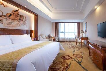 Vienna International Hotel Jieyang Yangmei Jade