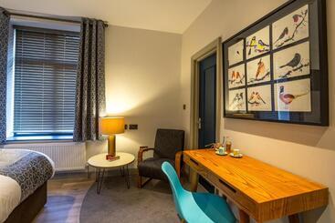 Hotel Eagle And Child, Ramsbottom