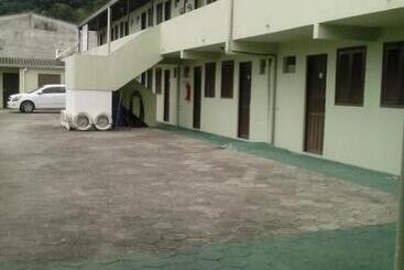 هتل Pousada Guaratuba