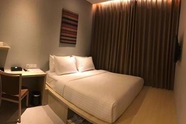 호텔 Celecton Blue Cikarang