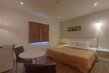 Jungle City Motel