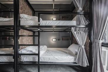 هاستل Ralph Bangkok