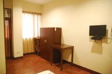 تختخواب و صبحانه Centro Mactan Suites