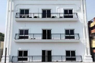 Hotel Aloha City Stay Raipur