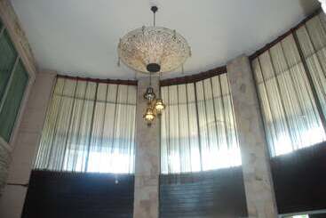 酒店 Muaklek Holiday