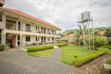 هتل Virunga Campsite And Backpackers