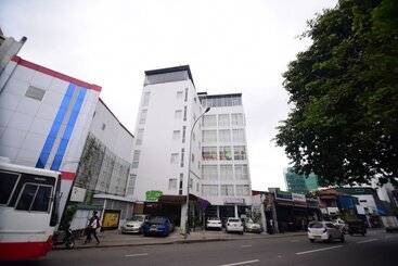 ホテル Thilhara Days Inn