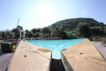 تختخواب و صبحانه Ai Cinque Campanili