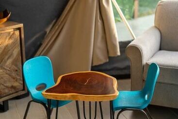 هتل Chira Glamping Monteverde