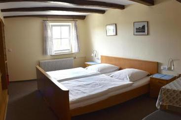 Hotel Gästehaus In Der Brückenstraße Jagsthausen