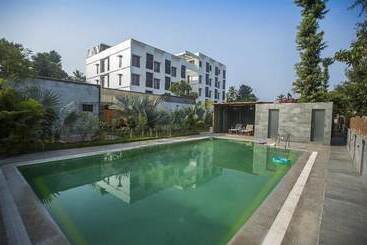 בית מלון כפרי Mayapuri Amira