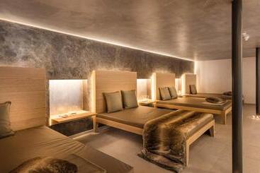 ホテル Fayn Garden Retreat