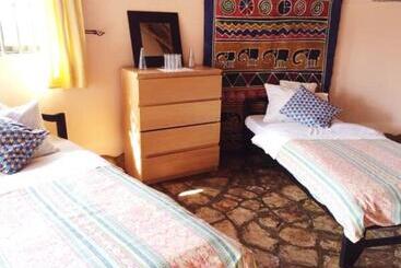 酒店 Nyore Hillside Retreat