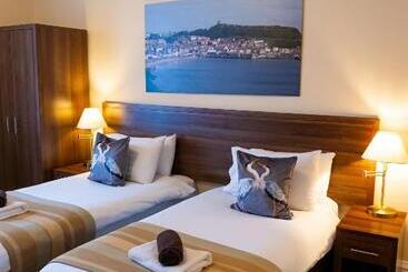 בית מלון כפרי Weston