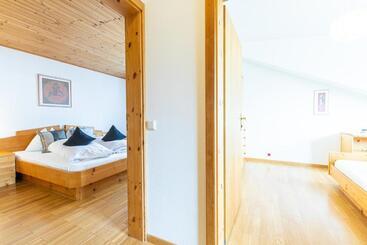 ベッドアンドブレックファースト Garni Glurnserhof