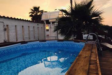 تختخواب و صبحانه Sapore Di Sale