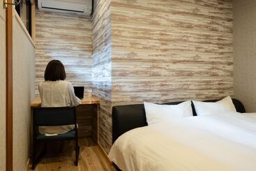 Рёкан Zenkoji Temple Yakuoin