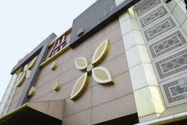 Hotell Treebo All Heavens